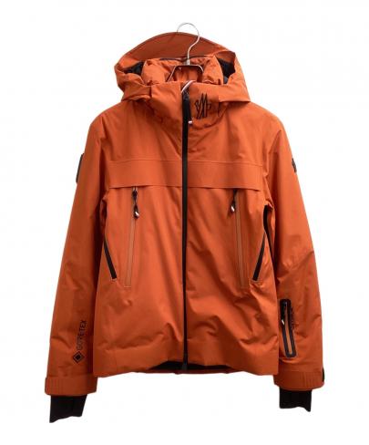 「ラグジュアリーブランドのMONCLER GRENOBLE 」