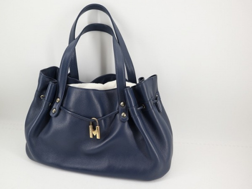 キャリアファッションの買取入荷