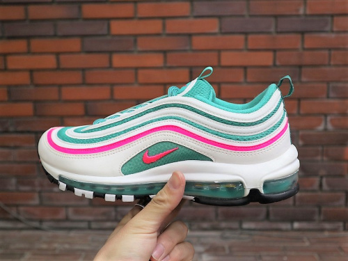 買取入荷のスポーツブランド