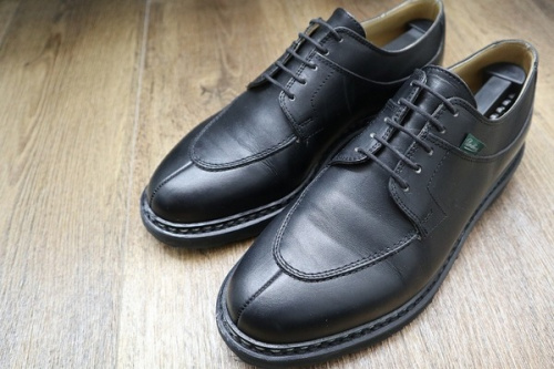 ドレスシューズのFIRST DOWN