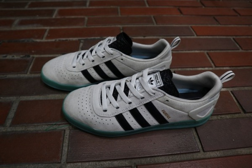 アディダスのパレス