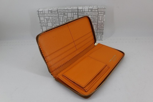 コムデギャルソンの人気アイテム