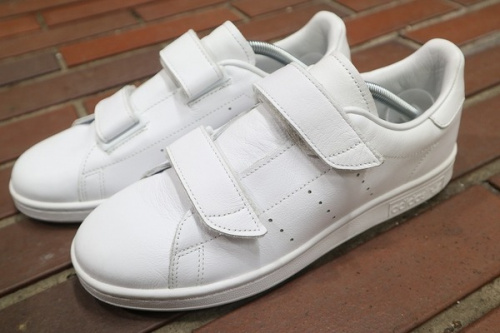 adidas×HYKEのアディダス×ハイク