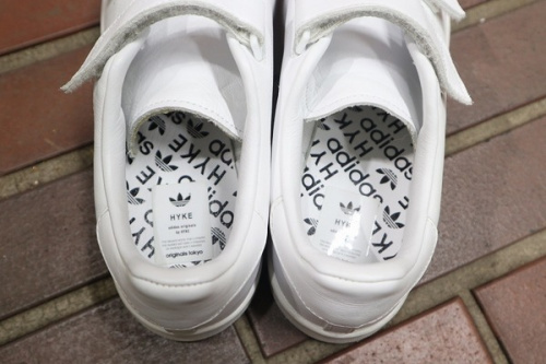 春の足元に！adidas×HYKE定番コラボはいかがでしょうか