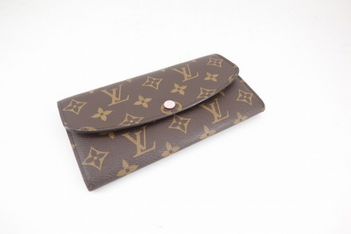 ラグジュアリーブランドのLOUIS VUITTON