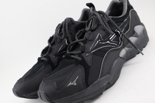 スニーカーのMIZUNO