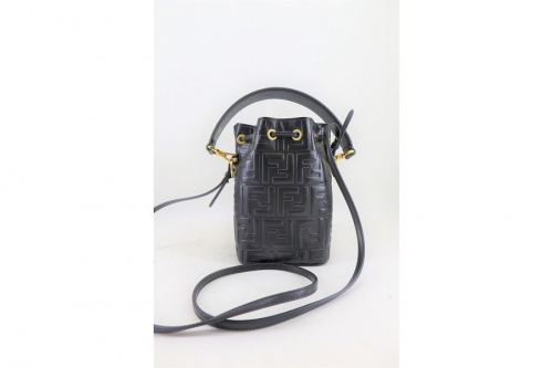 フェンディの人気アイテム