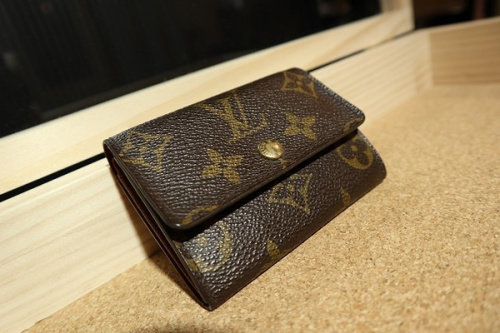 ラグジュアリーブランドのLOUIS　VUITTON