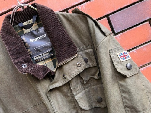 レアアイテムのBarbour
