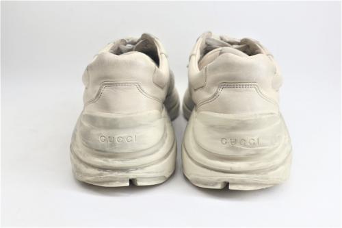 レザースニーカーの方南町