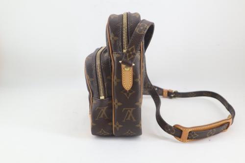 ルイ ヴィトン　のショルダーバッグ