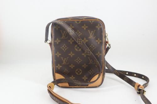 ショルダーバッグの方南町