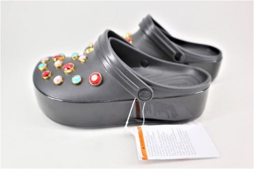 クロックス×ビームスのサンダル