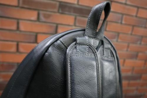 レザーリュックの方南町