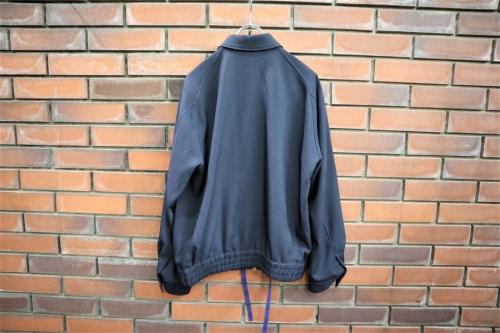 ディガウェルのスニーカー