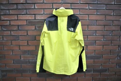 ザノースフェイスのシェルジャケット