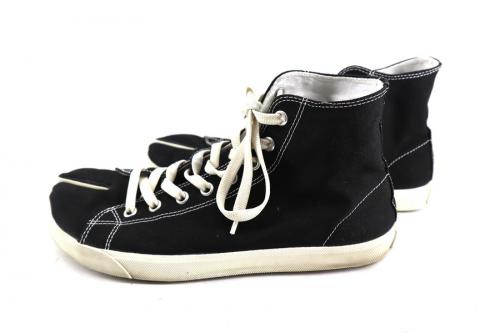 メゾンマルジェラのCotton Canvas Tabi High Top