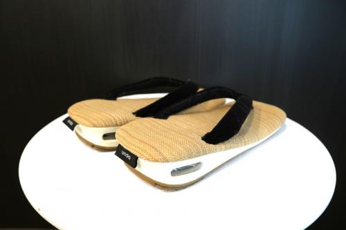 ごゑもんの雪駄スニーカー