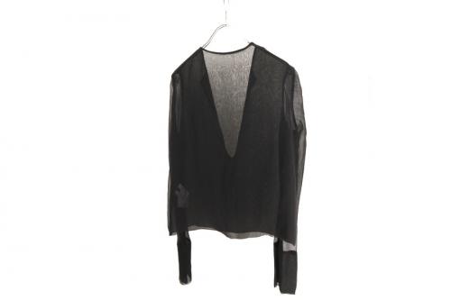 グッチのシースルーシルクブラウス