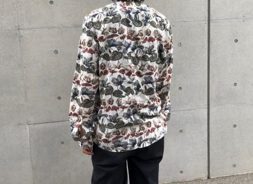 ドリスヴァンノッテンのフラワープリントシャツ