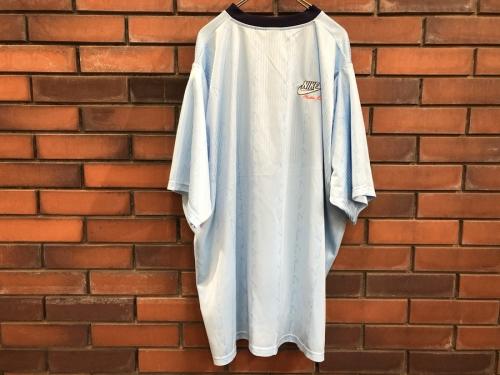 ナイキ×マーティンローズのコラボオーバーサイズサッカーシャツ