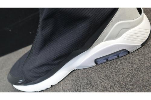 ナイキ×アンブッシュのAIR MAX 180