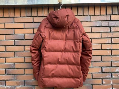 デサントオルテライン×ミズサワダウンのダウンジャケット