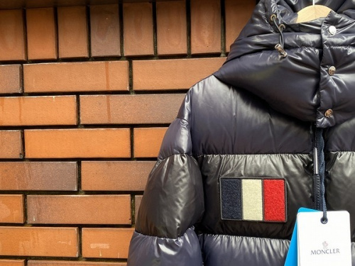 インポートブランドのMONCLER