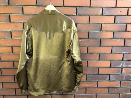 TOGA VIRILISのトーガ　ヴィリリース