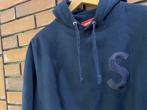 ストリートブランドのSUPREME