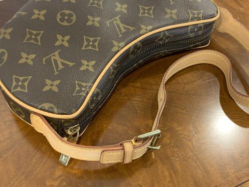 ルイ ヴィトン　のクロワッサンPM