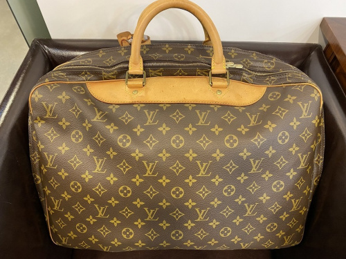 ラグジュアリーブランドのLOUIS VUITTON