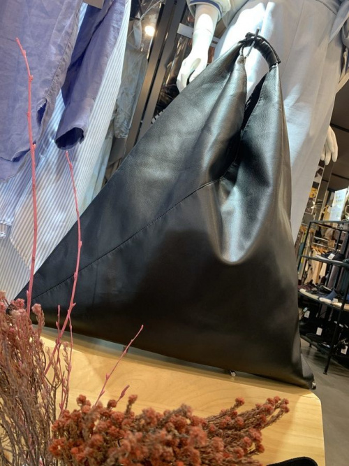 インポートブランドのMM6 Maison Margiela