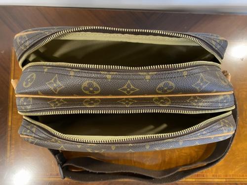 モノグラムのレディース