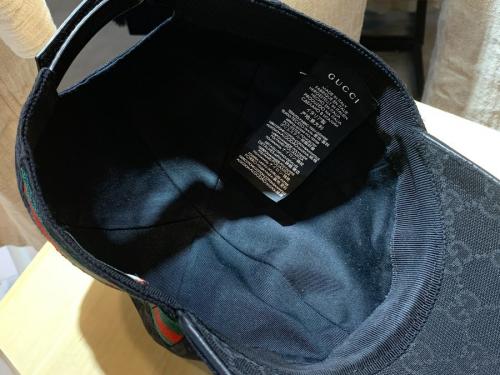 ベースボールキャップのGG