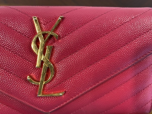 ラグジュアリーブランドのSaint Laurent Paris