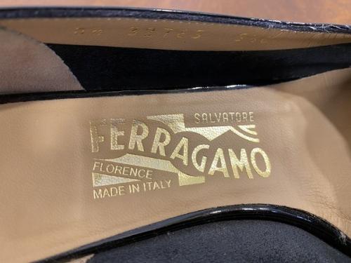 サルヴァトーレ フェラガモのパンプス