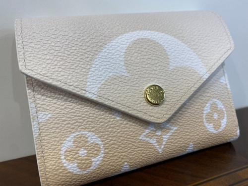 ラグジュアリーブランドのLOUIS VUITTON