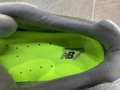 ニューバランスのスニーカー