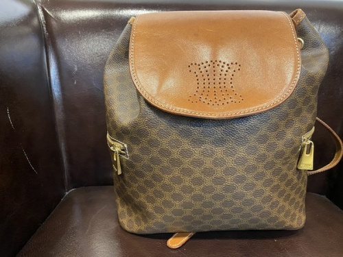 ラグジュアリーブランドのCELINE