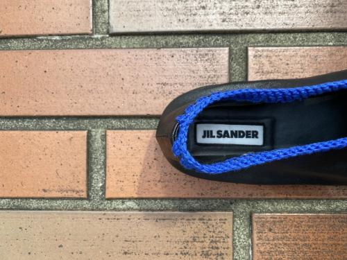 ジルサンダーのソフトレザーフラットシューズ