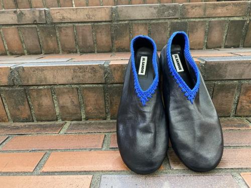 ソフトレザーフラットシューズの方南町