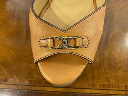 セリーヌのサンダル