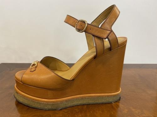 サンダルのレディース