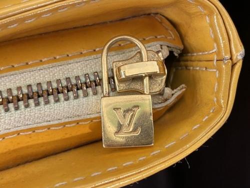 ルイ ヴィトン　のバッグ