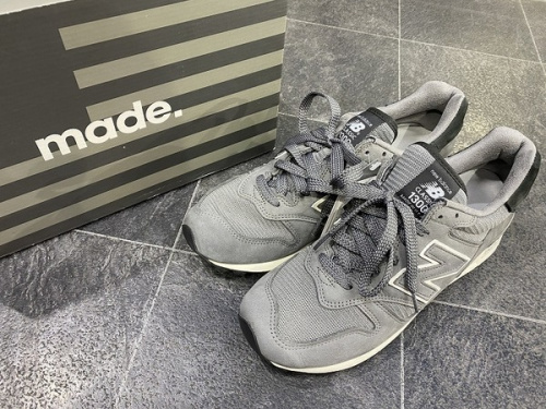 スニーカーのNEW BALANCE