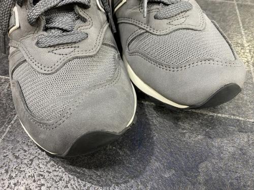 ニューバランスのスニーカー
