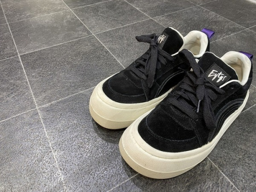 スニーカーのEytys