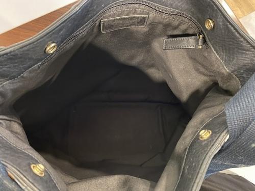 イヴサンローランのバッグ