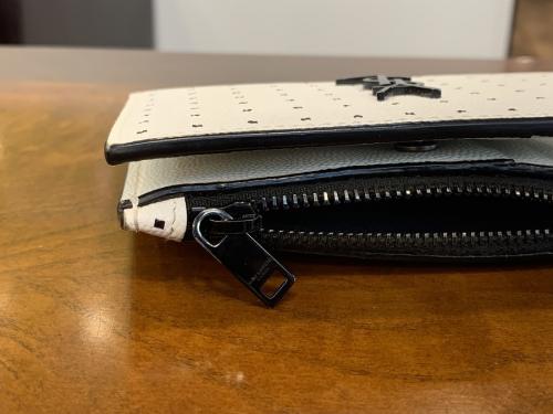 サンローランパリの2つ折り財布